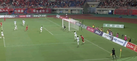 冲顶破门, 向余望鼻梁 冲顶破门, 向余望鼻梁